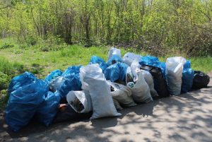 Мешки с мусором