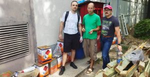 16.09.2023. Упаковка отработанных батареек на почте.