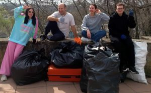 Газета Приднестровье - волонтеры по уборке мусора