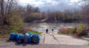 Мусор у парома со стороны Кицкан - 2026