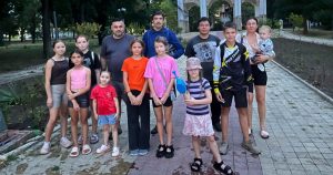05.09.2026. Полив саженцев деревьев в парке Кирова.
